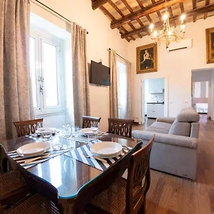 The Best Rent - Beautiful With Terrace Near Colosseo Apartamento
